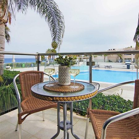 Diana - Coralli Beachfront Apartment Protaras Buitenkant foto
