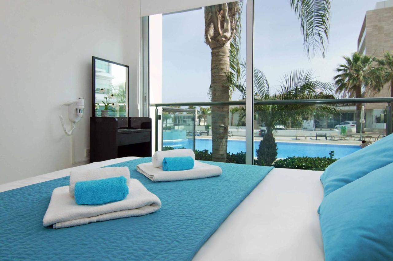Diana - Coralli Beachfront Apartment Protaras Buitenkant foto